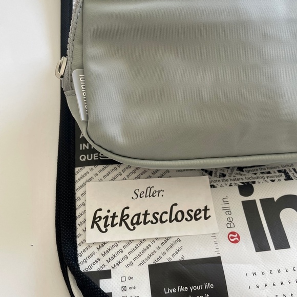 **LAST ONE** 🆕 1L SILVER DROP - NWT lululemon everywhere belt bag EBB 1L - Picture 2 of 11